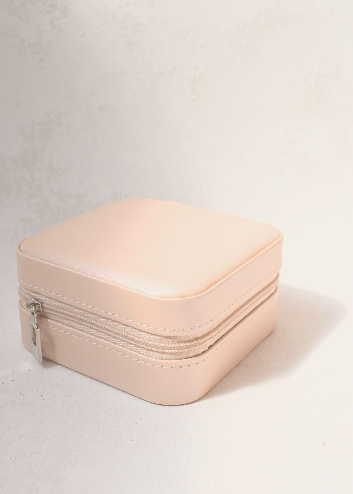 Alpha Phi Jewelry Case