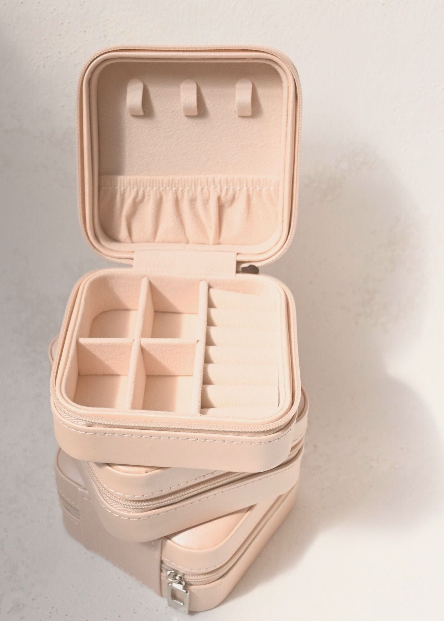 Alpha Phi Jewelry Case